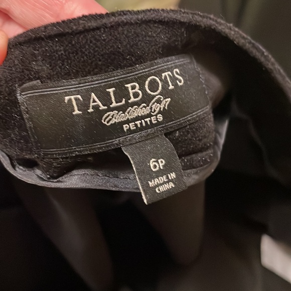 EUC Talbots Velvet pants with a side zipper. Size 6 P - Picture 2 of 3